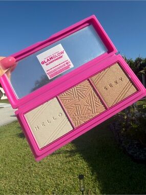 GLAMGLOW Glowpowder Trio Highlighter Palette - Hot Pink Case